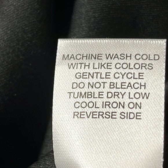 Ellen Weaver Gown - Picture 6 of 16